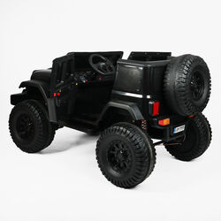 Автомобіль електричний RB-8949/01 (1) мотори 4*45W (4WD), акумулятор 24V7Ah, пульт дистанційного керування, Bluetooth, в коробці