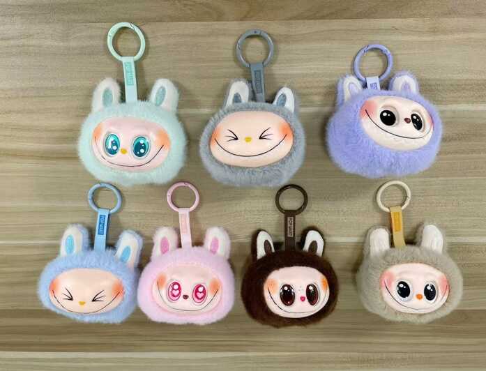 М`яка іграшка-брелок M 19740 (360) ЦІНА ЗА 1 ШТУКУ,  герой, висота - 9 см, м`яке хутро, підсвічування, пісня,  текстильна стрічка, карабін