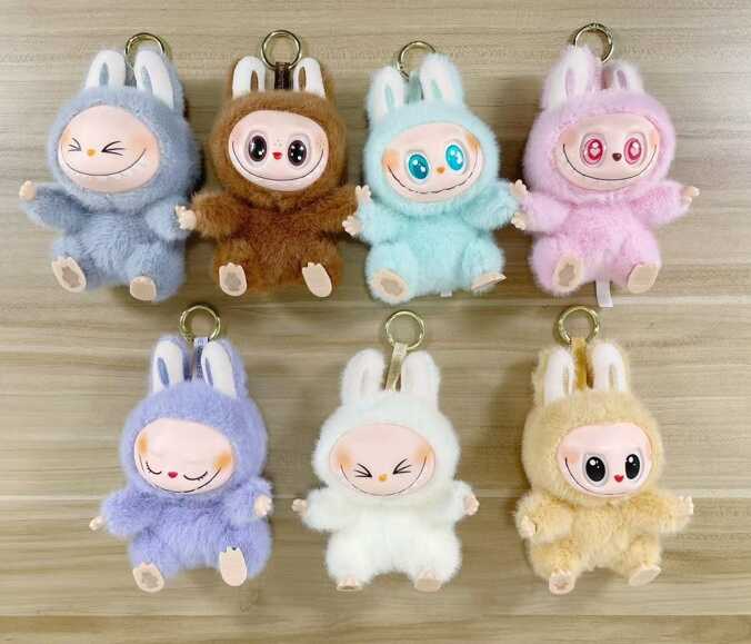 М`яка іграшка-брелок M 19739 (360) ЦІНА ЗА 1 ШТУКУ, висота героя 15 см, карабін, голова, стопи та долоні обертаються на 360°, ВИДАЄТЬСЯ ТІЛЬКИ МІКС 