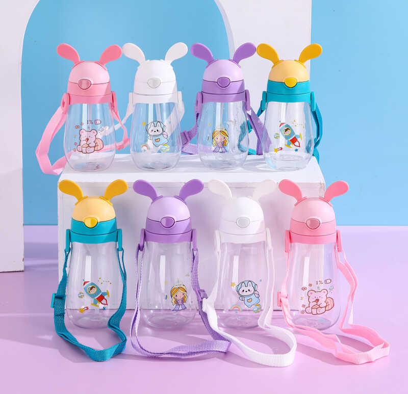 Пляшка для води C 76398 (60) місткість: 500 мл, пластикова, трубочка, ремінець, в пакеті, ВИДАЄТЬСЯ МІКС ВИДІВ 