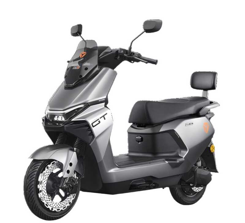 Електричний мопед Yadea GS70 / 8607 (1) двигун 2000W, акум. графеновий 72V/23Ah, переднє колесо: 80/90-12, заднє колесо: 3.00-10, в коробці